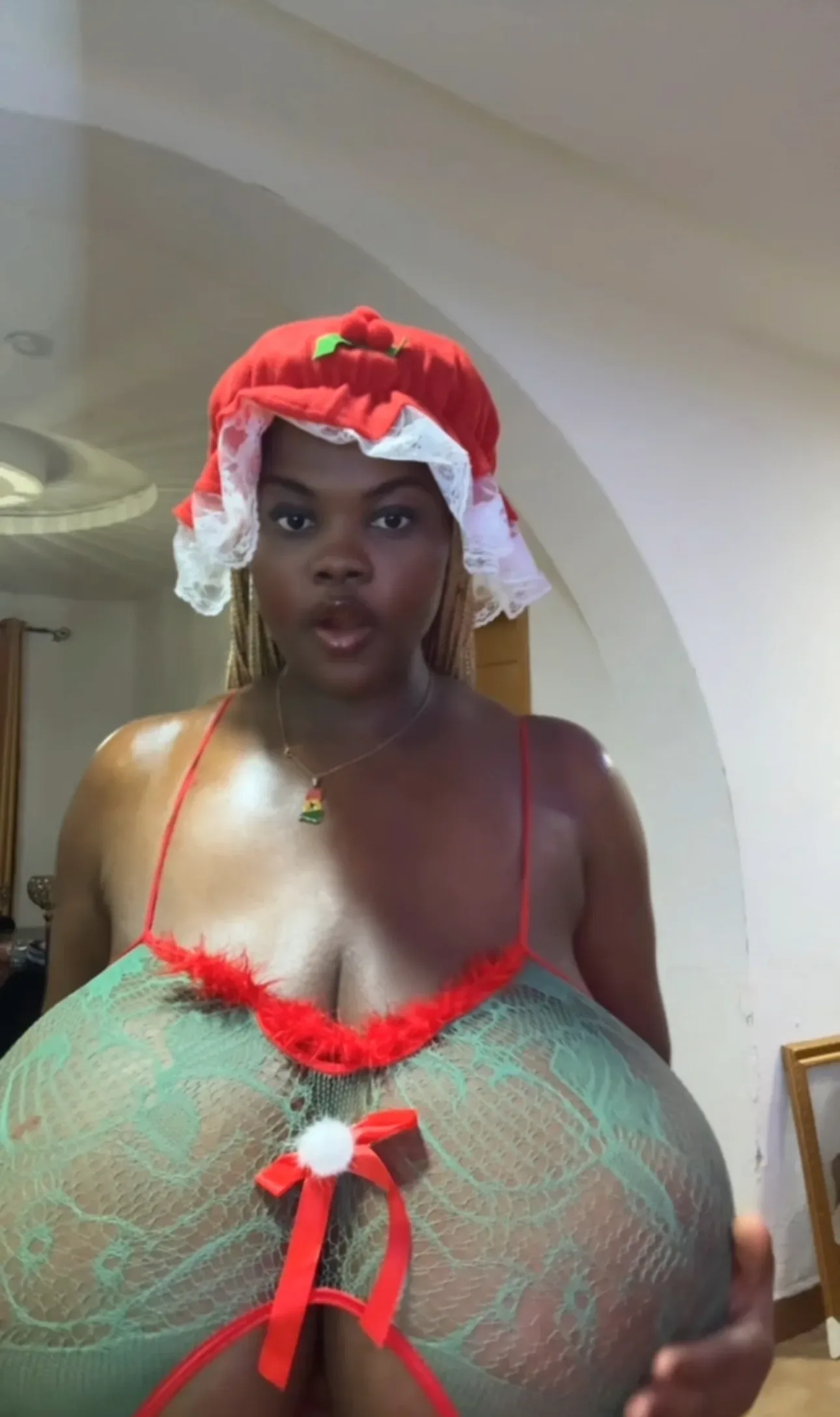 Queen Chi @chiomalovv