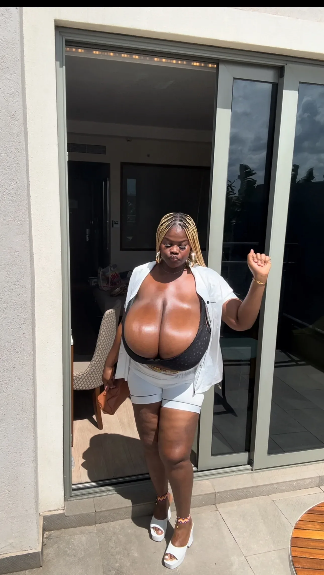 Queen Chi @chiomalovv