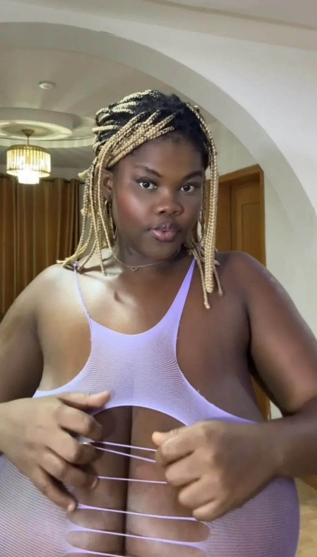 Queen Chi @chiomalovv